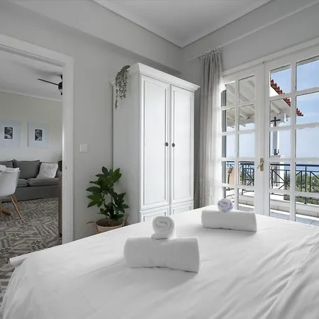 شقة East Penthouse - Horizon Edge Retreat *